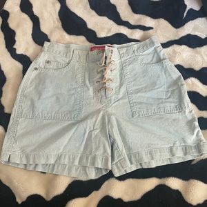 Flattering tie up shorts made in Jordan :)